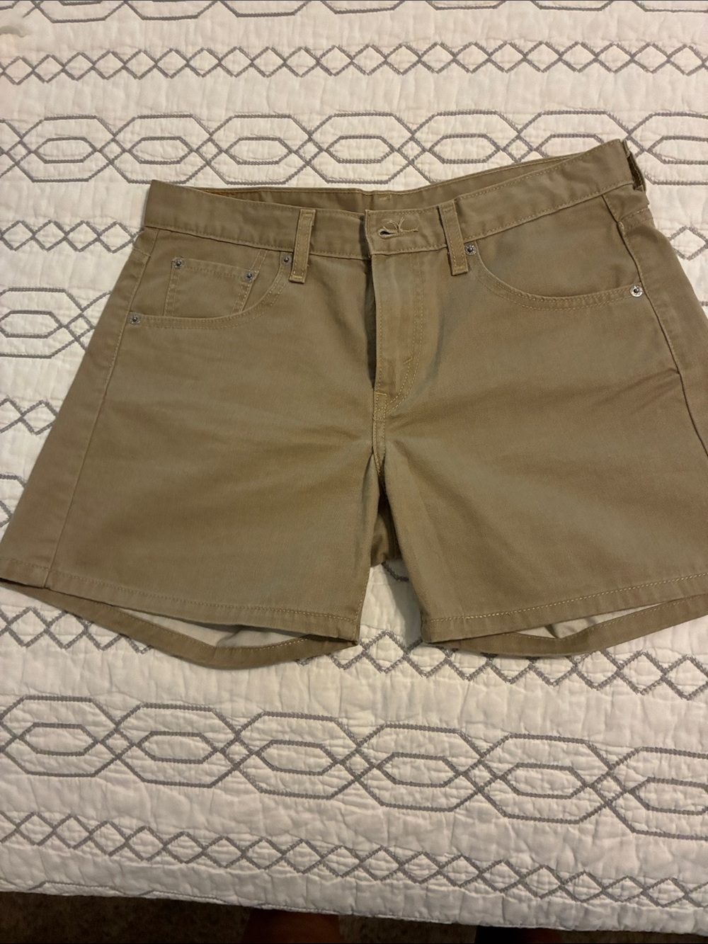 NWOT! Levi's Khaki Cotton Blend Jean Shorts